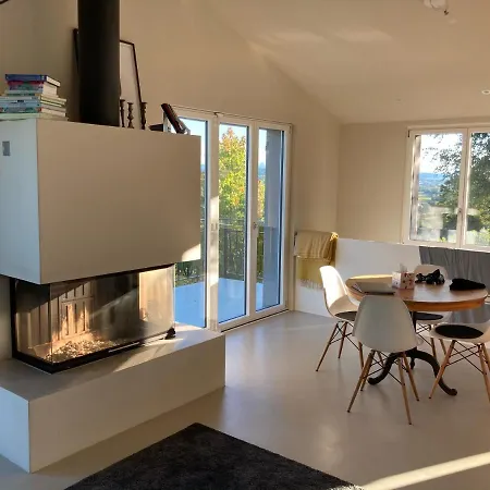 וילה Traumhaftes Ferienhaus Mit See- Und Alpenblick Guevaux